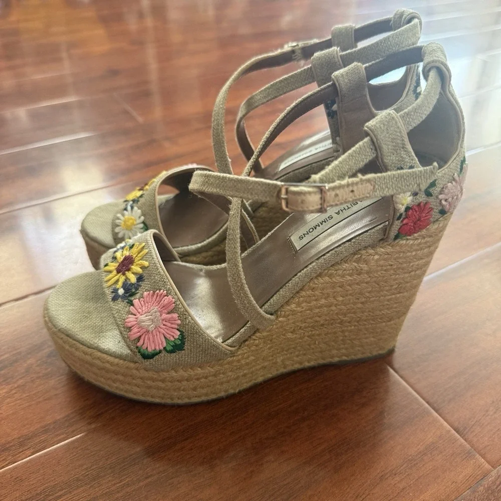 Tabitha Simmons Jute Espadrille Floral Wedge Heels Size 37 US Sz 7 Italy